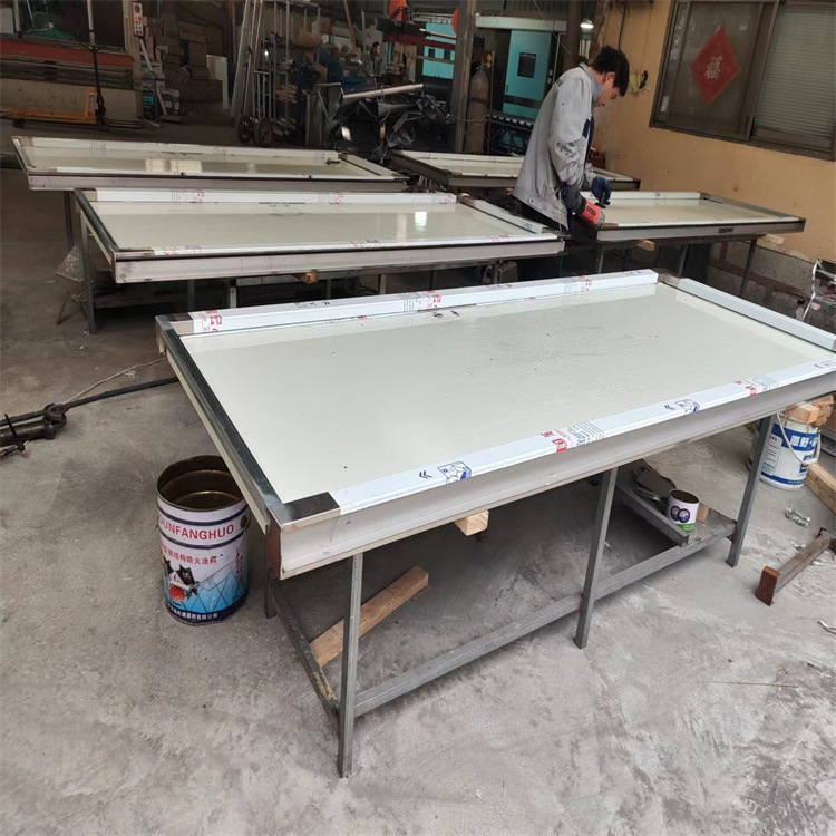 佛山铅门能隔住辐射吗